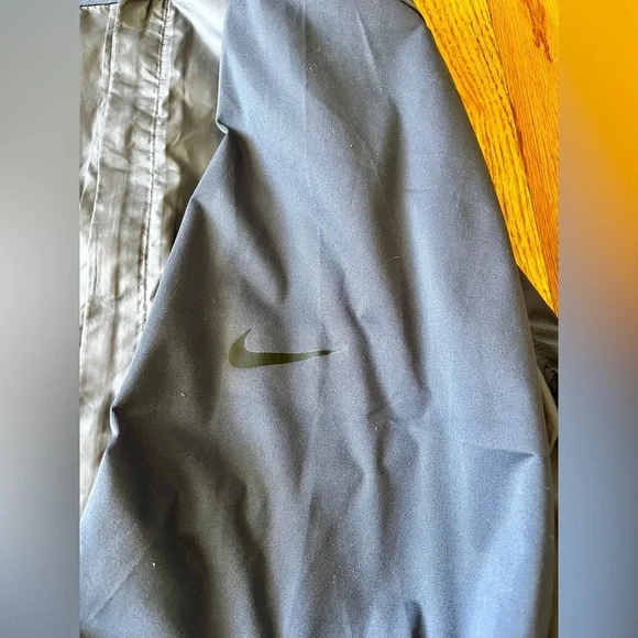 Nike Shield Size Large Windbreaker Jacket - Blue - Picture 6 of 14